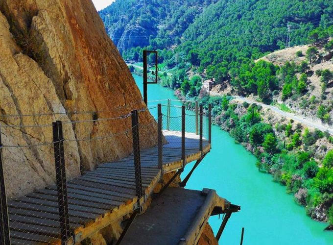 Circuitos Culturales «MÁLAGA y CAMINITO DEL REY»… con sus pueblos blancos