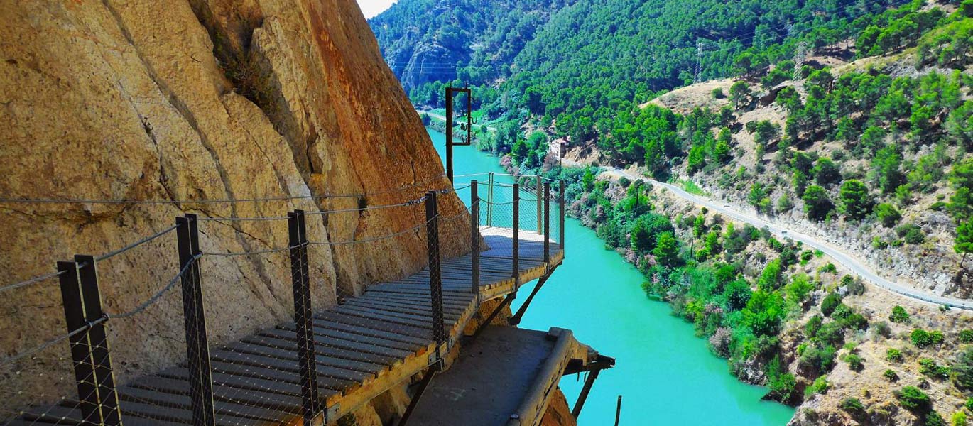 Circuitos Culturales «MÁLAGA y CAMINITO DEL REY»… con sus pueblos blancos