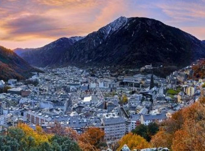 Circuitos Culturales «TRES NACIONES» Pirineos con Lourdes y Andorra