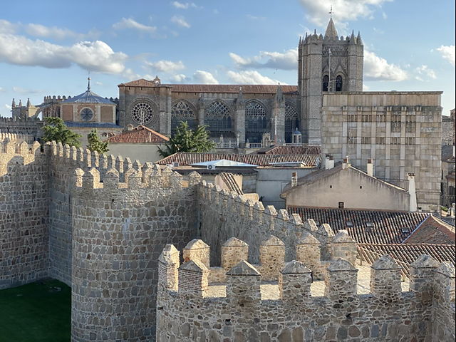 LUNES. ÁVILA (Ciudad Patrimonio de la Humanidad) - MADRID DE LOS AUSTRIAS