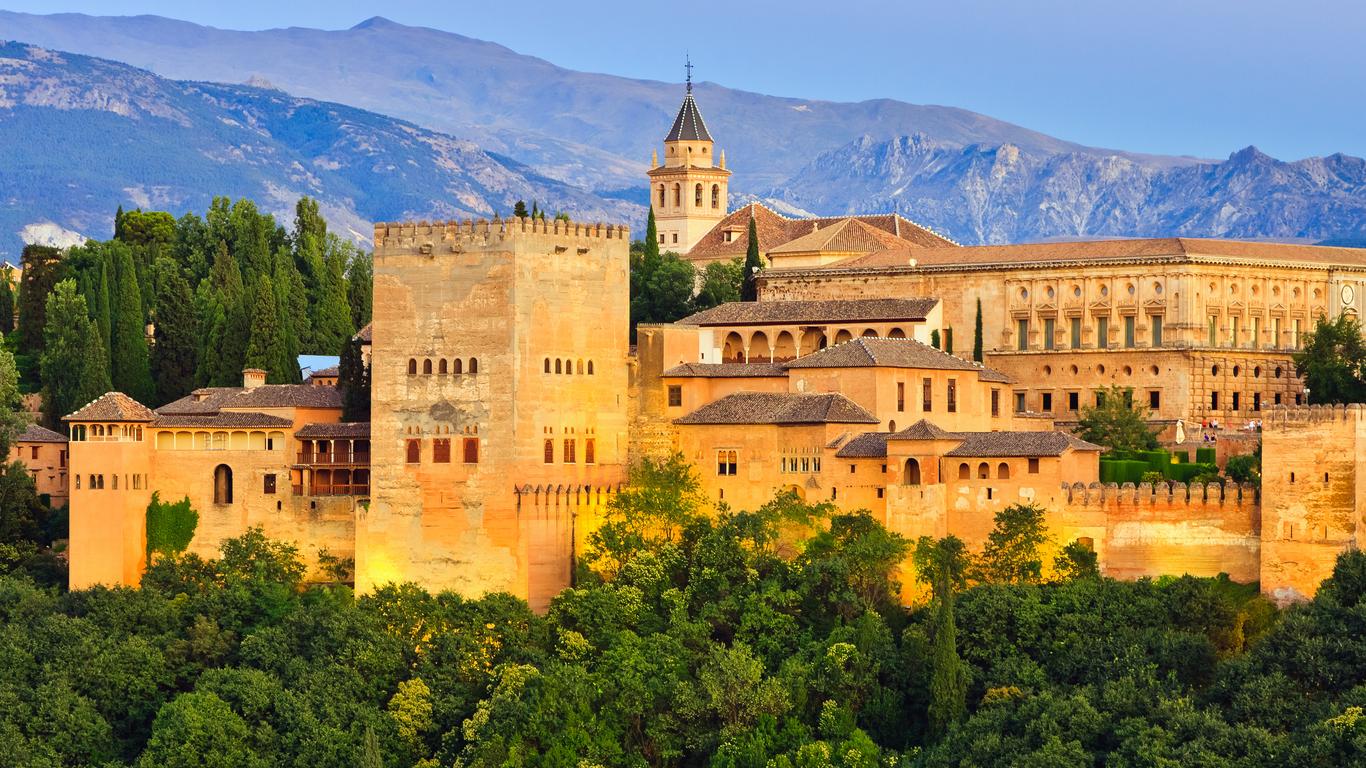 JUEVES. LA ALHAMBRA - GRANADA.