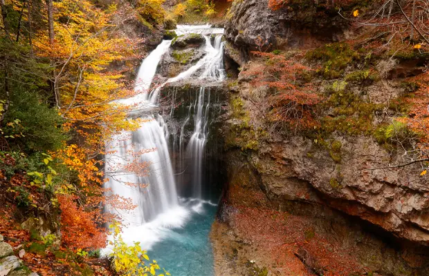 JUEVES. PARQUE NACIONAL DE ORDESA - SANTA CRUZ DE LA SERÓS - JACA.