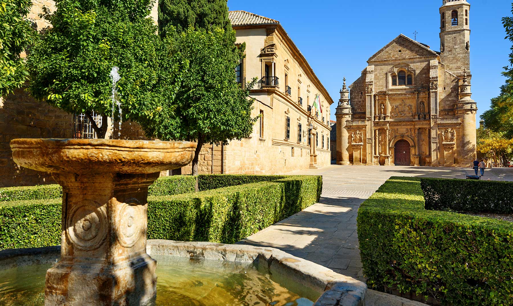 LUNES . ÚBEDA (Ciudad Patrimonio de Humanidad) - BAEZA (Ciudad Patrimonio de la Humanidad) - JAÉN.